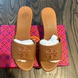 NWOT Tory Burch tumbled leather slide/wedge